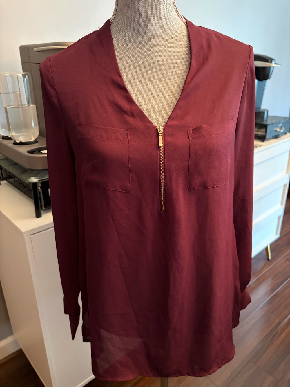 Apt. 9 Lightweight Burgundy Zip-Front V-Neck Blouse Size Small